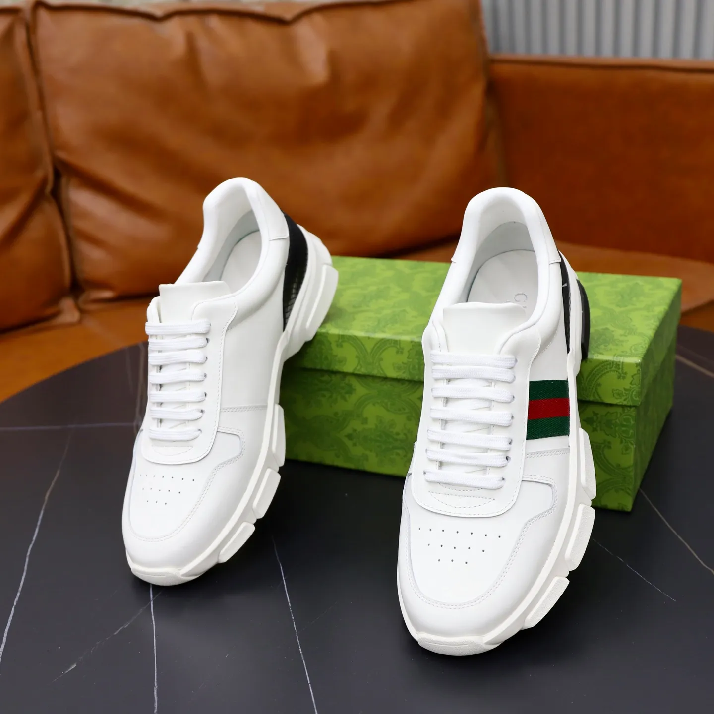 Ex-factory price: 540💰💰🙅‍♂️🙅‍♂️🙅‍♂️ Brand: GUCCI Standard code: 38-44 (45 customized) Grade: Same as the official website Material: Cowhide stitching Comfortable and breathable sheepskin lining Lightweight and wear-resistant sports outsole Style category: Men's fashionable casual shoes Running sports shoes Distinguished luxury brand elements Top luxury color: actual picture color